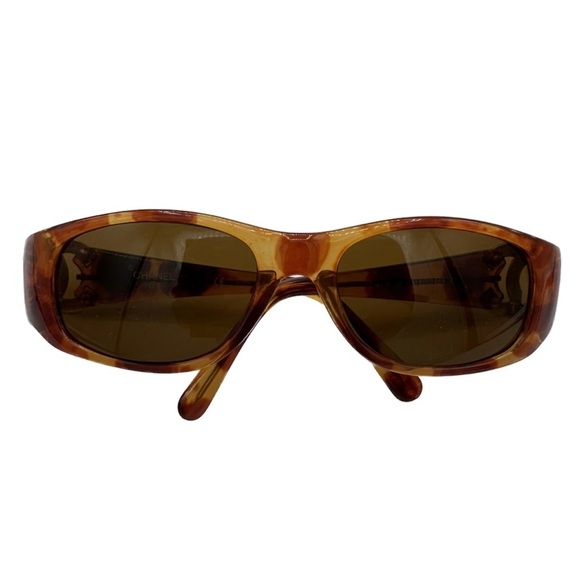 CHANEL Vintage CC Tortoiseshell Sunglasses